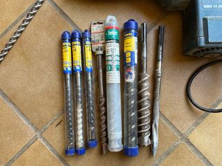 Martillo Bosch GBH 11 DE + Brocas y puntero