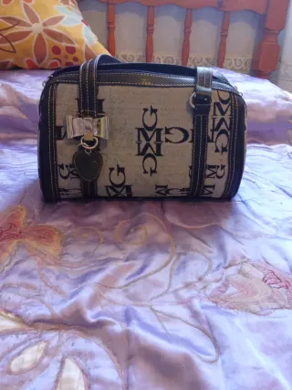 Bolso Negro y Gris con Logo