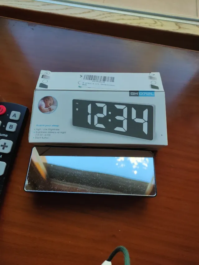 Reloj Despertador Digital GH D712C