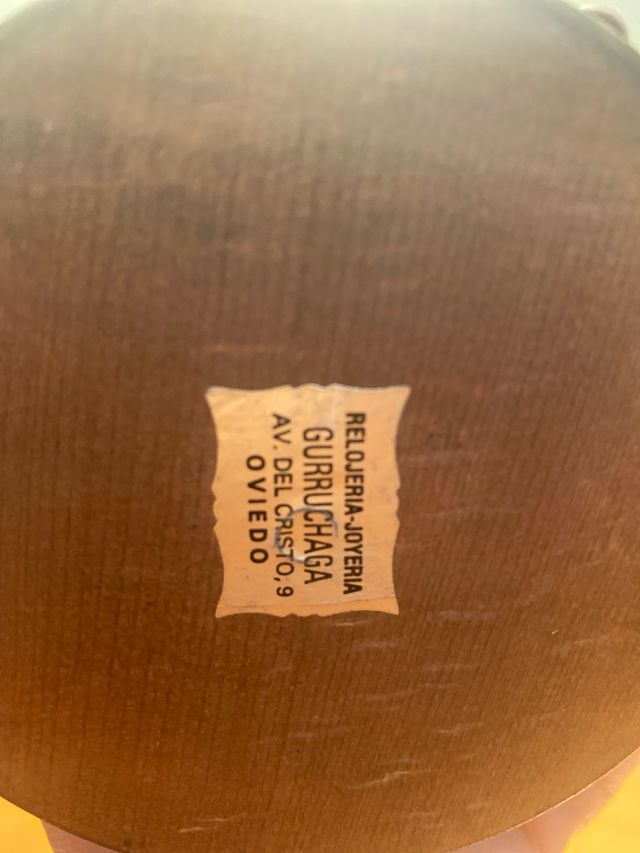 Figura artigianale Guerrini di un bambino che canta