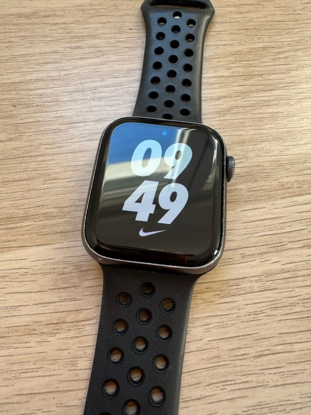 Apple Watch Series 5 Nike 44mm