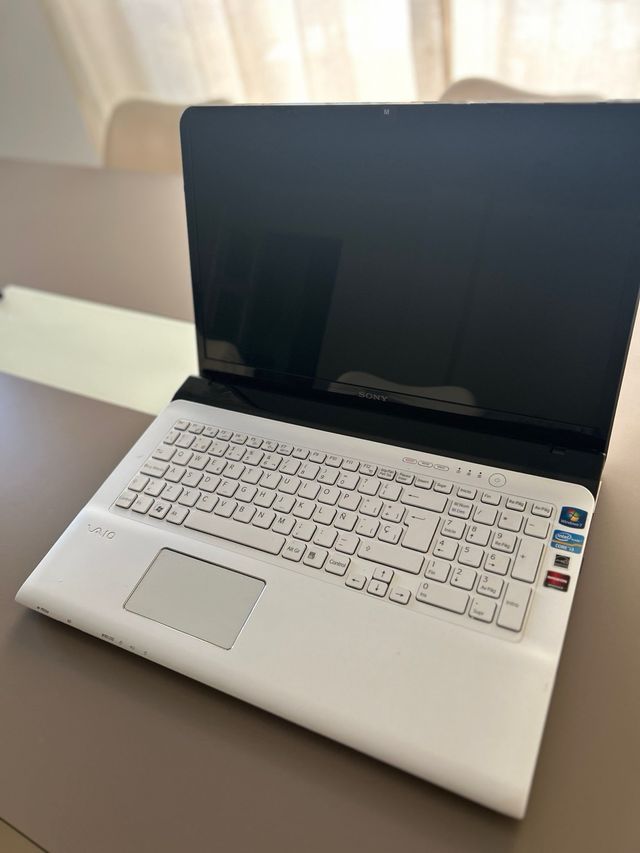 Portátil Sony Vaio Blanco