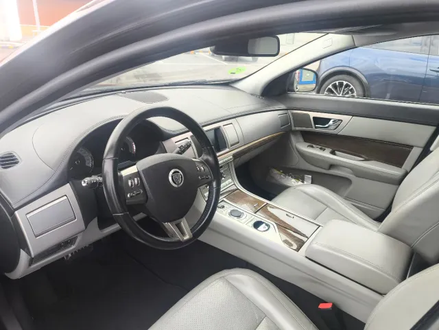Jaguar XF 2008
