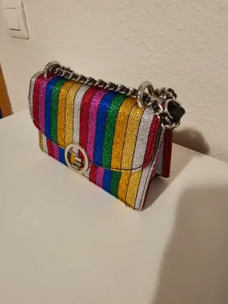 Bolso fiesta rayas brillantes. Nuevo