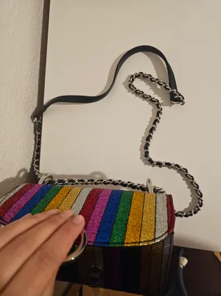 Bolso fiesta rayas brillantes. Nuevo