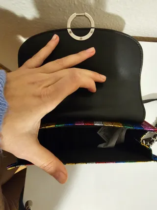 Bolso fiesta rayas brillantes. Nuevo