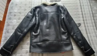 Cazadora Zara efecto piel combinada