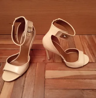 Sandalias Givenchy Piel Nude Talla 39
