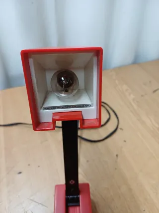 Lampada da scrivania Kreo vintage rossa