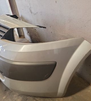 PARAGOLPES DELANTERO RENAULT MEGANE 2 SEDAN 2004