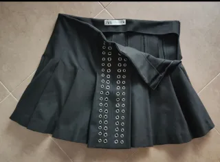 Falda mini Zara con ojales