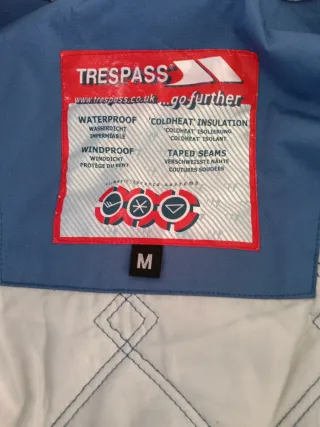 Chaqueta de esquí Trespass azul y blanca