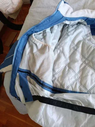 Chaqueta de esquí Trespass azul y blanca