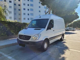 Mercedes-Benz Sprinter 2012