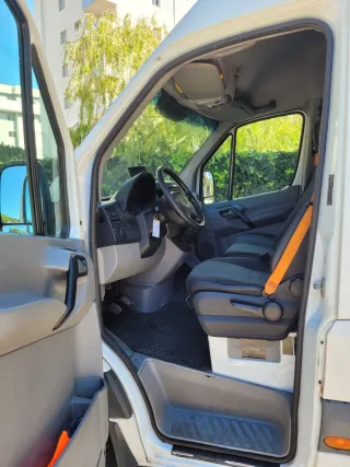 Mercedes-Benz Sprinter 2012