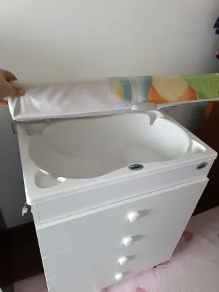 Cómoda cambiador con bañera Cam