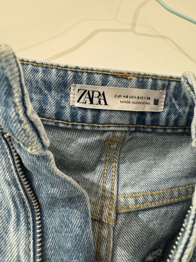 Pantalón vaquero Zara azul