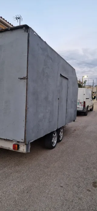 Remolque Cerrado Camper