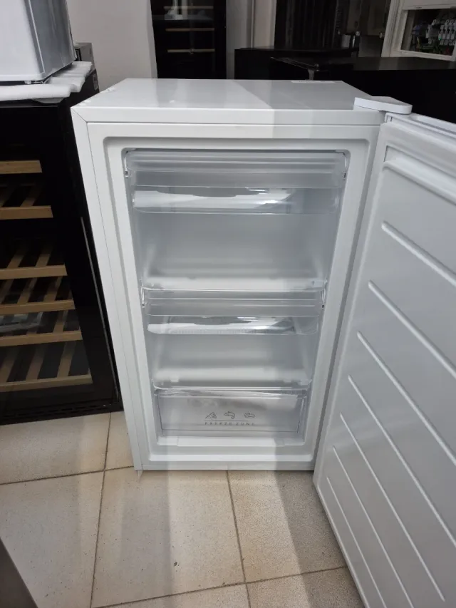 Congelador Vertical Frigelux CTT60BF