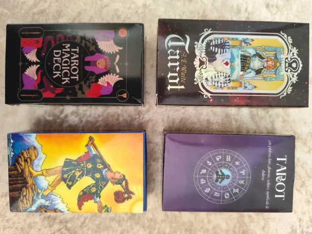 Tarot A.E. Waite y Tarot Magick Deck