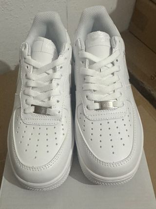 Nike Air Force 1 Talla 40 nuevo