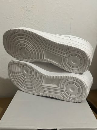 Nike Air Force 1 Talla 40 nuevo