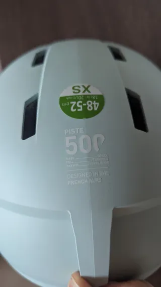 Casco infantil pingüino Talla XS (48-52cm)