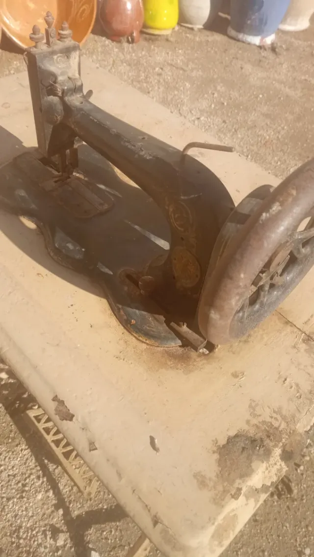 Máquina de coser antigua