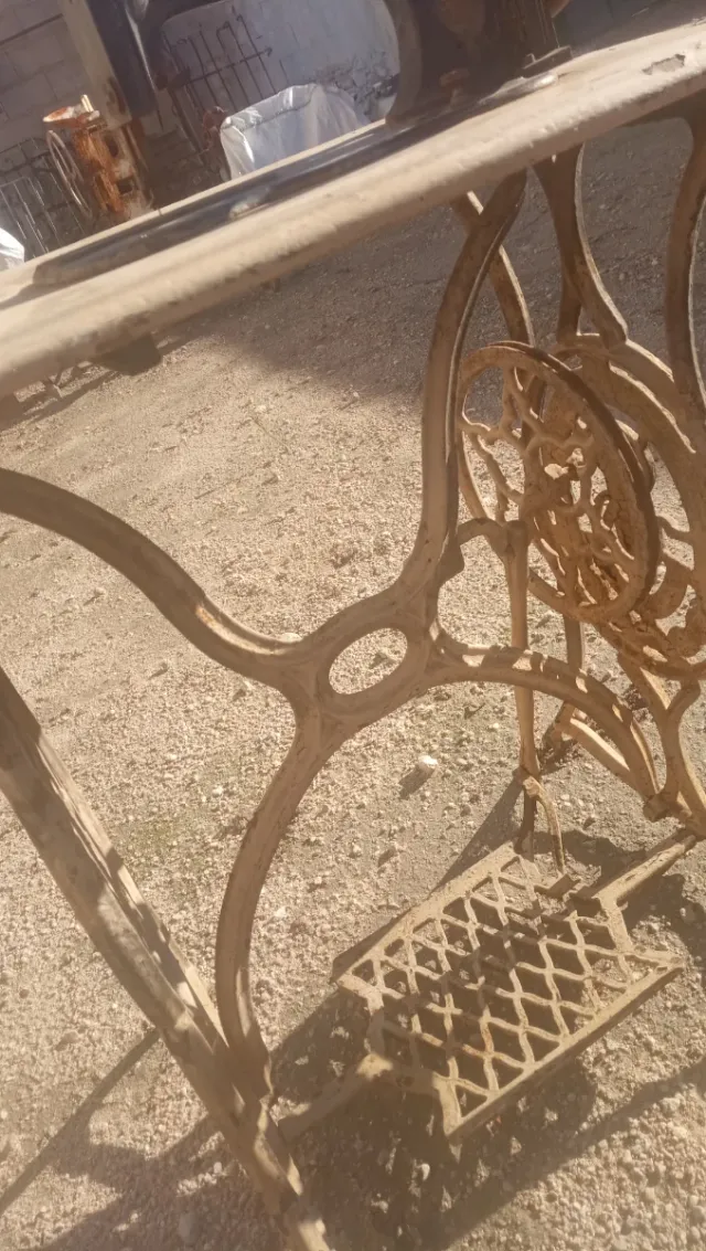 Máquina de coser antigua