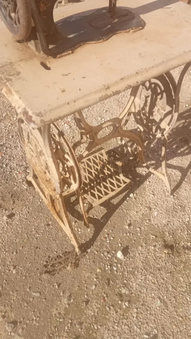 Máquina de coser antigua