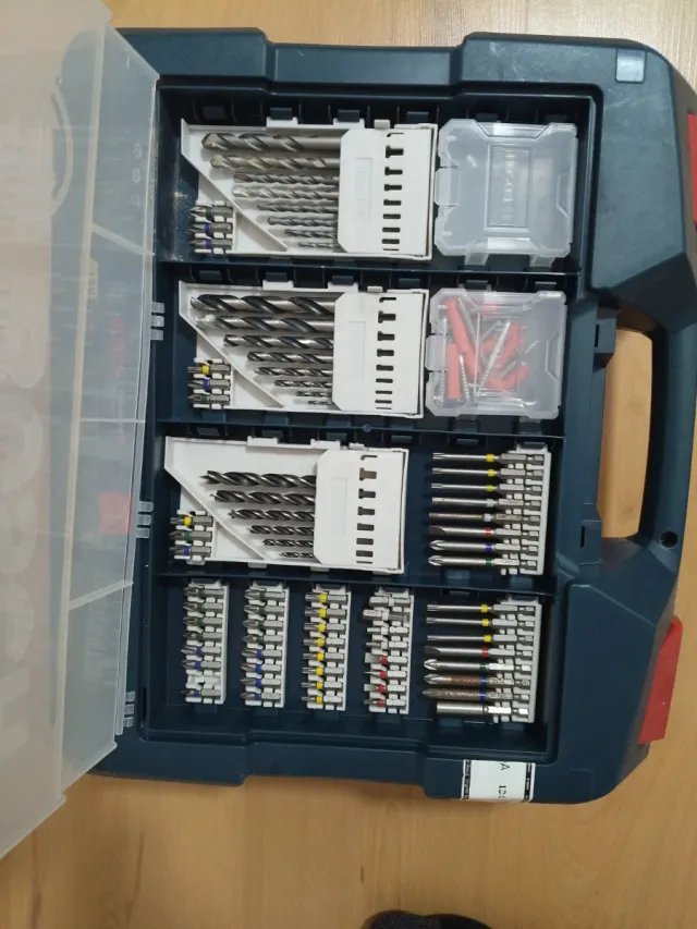 Taladro Bosch L-Case Pick and Click nuevo