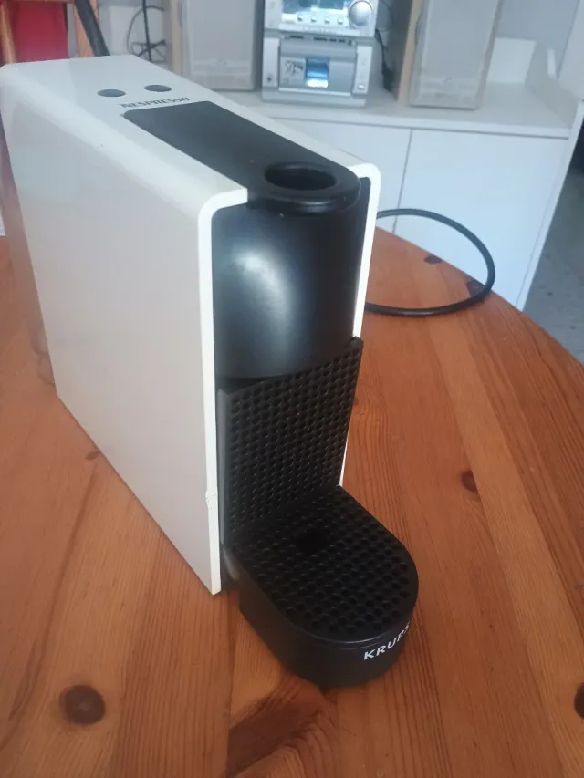 Cafetera Krups Nespresso Blanca