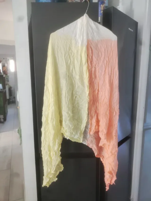 Pañuelo estampado naranja y amarillo