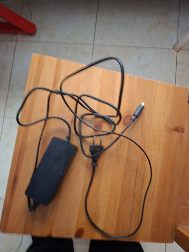 Cargador Patinete Eléctrico Scoter