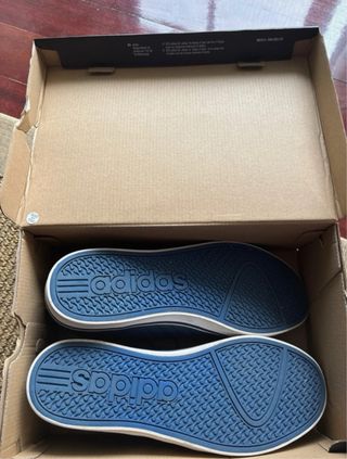 Zapatillas Adidas Azul Marino y Blanco