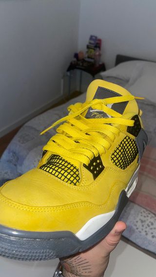 Scarpe Jordan 4 Giallo/Nero Taglia 43 LEGIT