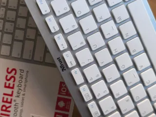 Teclado Bluetooth Trust