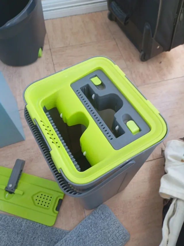 Cubo para mopa con escurridor