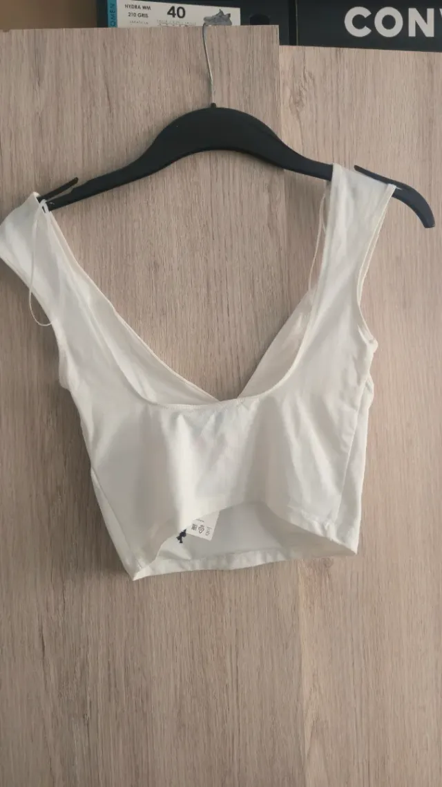 Top Bershka blanco