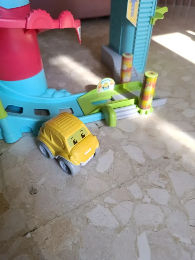 Circuito de coches para bebés
