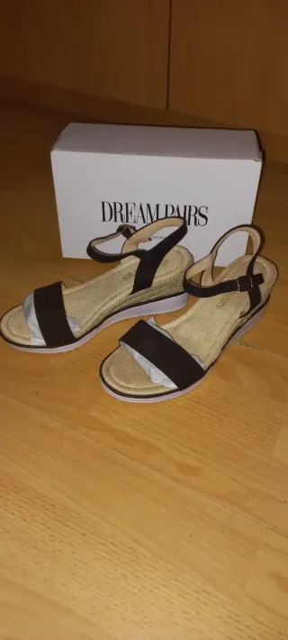 Sandalias Negras y Beige Mujer