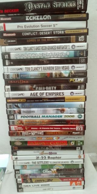 Lote 32 videogiochi per PC