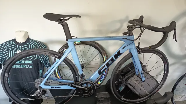 Bicicleta carretera carbono CBK