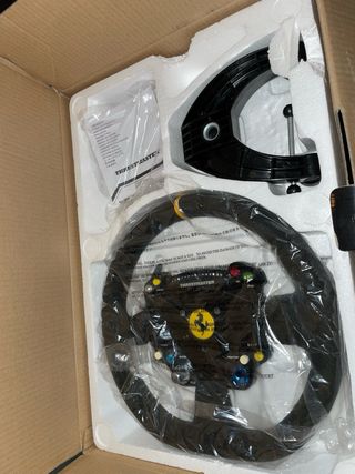 Simulatore Simracing Completo con Volante e Cockpit