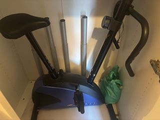 Bici Estática Azul y Negra