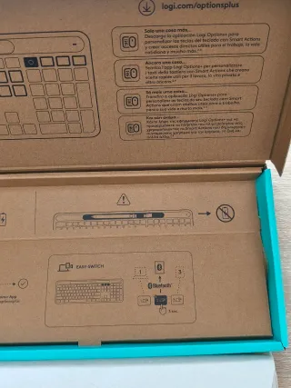 Teclado Logitech Signature Slim Solar+ K980