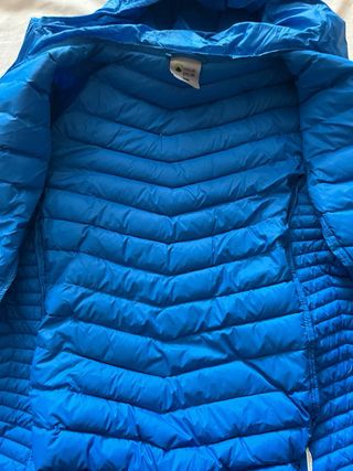 Chaqueta Neak Peak Azul Es una L de niño,no adulto