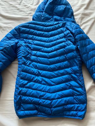 Chaqueta Neak Peak Azul Es una L de niño,no adulto