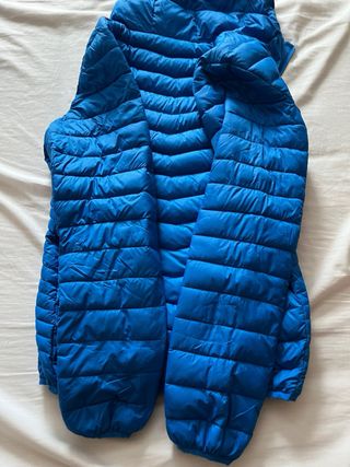 Chaqueta Neak Peak Azul Es una L de niño,no adulto