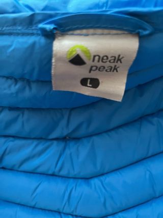 Chaqueta Neak Peak Azul Es una L de niño,no adulto
